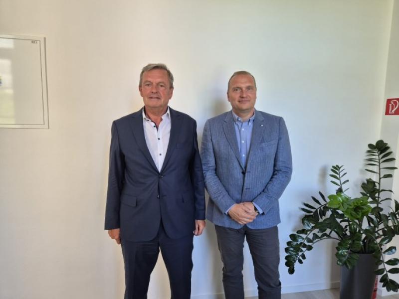 Pracovné rokovanie s predsedom Úradu pre normalizáciu, metrológiu a skúšobníctvo Slovenskej republiky.